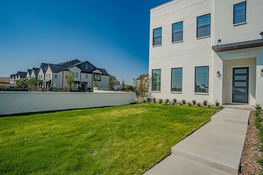 Exterior details and patio area of a home in , Aledo (Image 24).