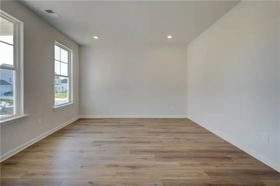 Spacious, unfurnished interior of a new home in Brighton, Locust Grove (Image 15).
