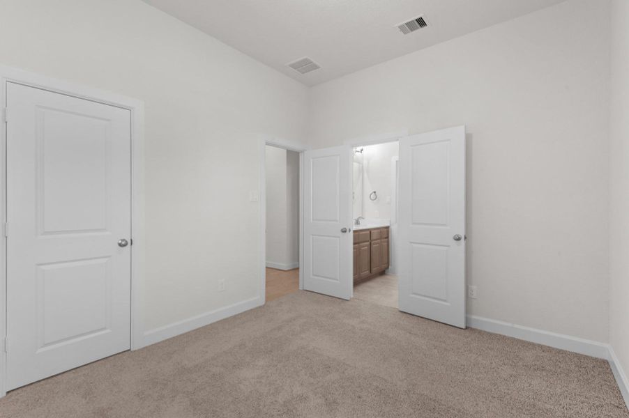 Photo does not represent actual home options and selection. Ask Sales consultant for specific selections.