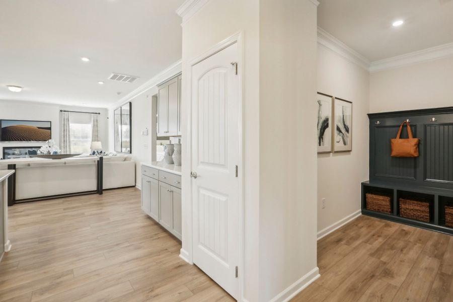 *This is a marketing photo. Colors/options may be different.*