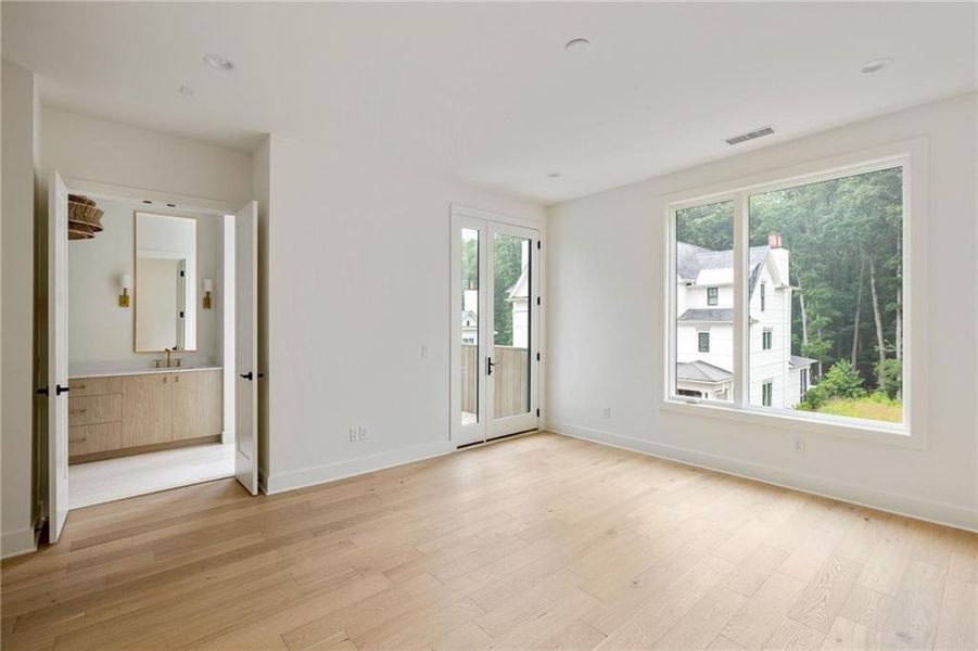 Spacious, unfurnished interior of a new home in , Chattahoochee Hills (Image 25).