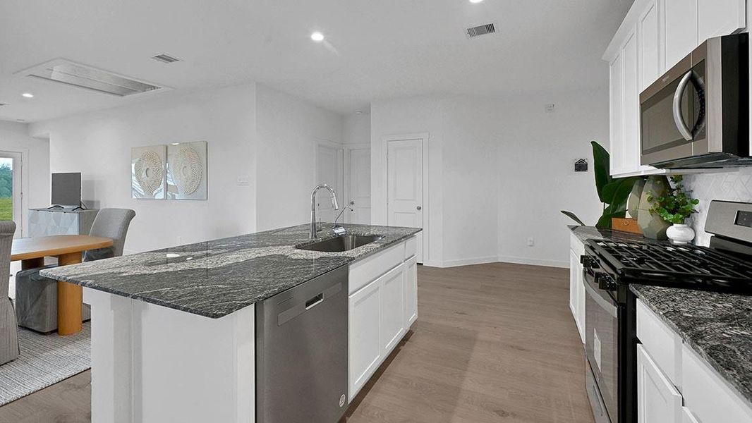 *Images and 3D tour are for illustration only and options may vary from home as built. *Images and 3D tour are for illustration only and options may vary from home as built.