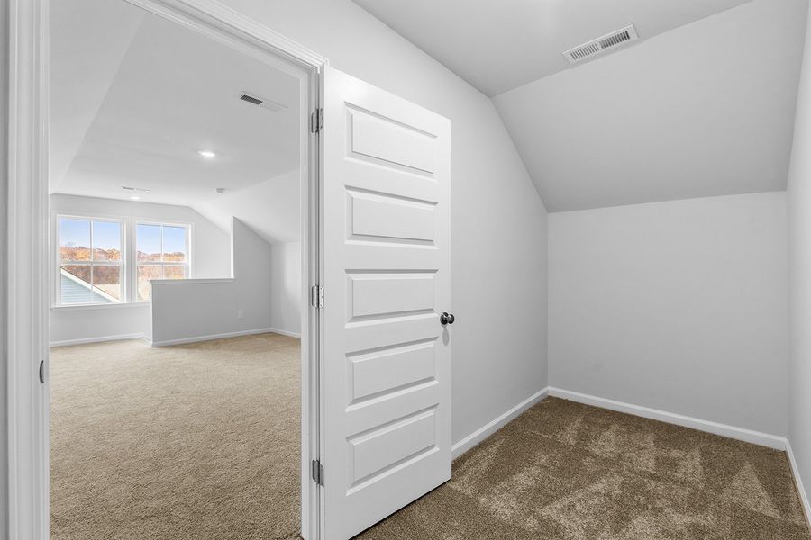 Spacious, unfurnished interior of a new home in Hanes Lake, Winston-Salem (Image 44).