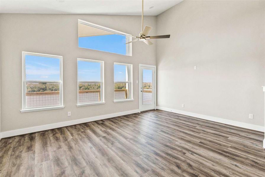 Spacious, unfurnished interior of a new home in , Matagorda (Image 12).