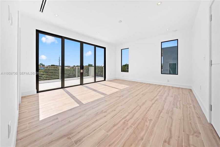 Spacious, unfurnished interior of a new home in , Tavernier (Image 42). Spacious, unfurnished interior of a new home in , Tavernier (Image 42).