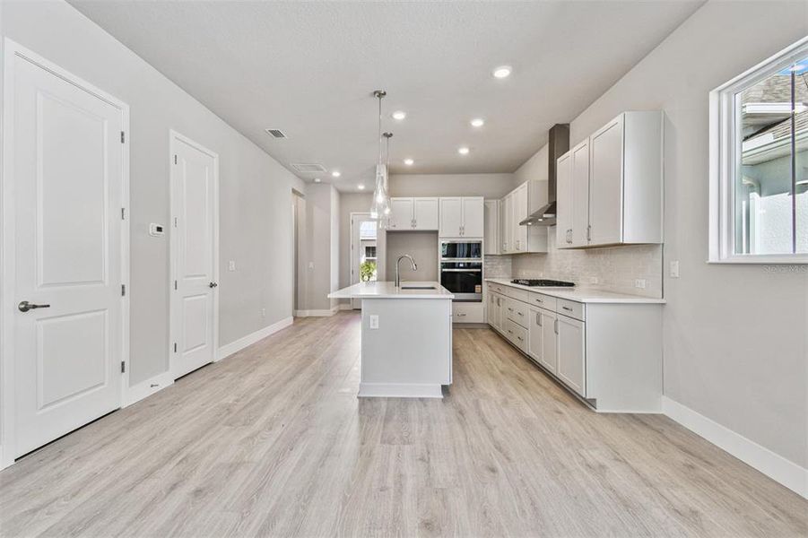 Furnished interior view inside a new home in Emerald Landing at Waterside at Lakewood Ranch – Cottage Series, Sarasota (Image 14). Furnished interior view inside a new home in Emerald Landing at Waterside at Lakewood Ranch – Cottage Series, Sarasota (Image 14).