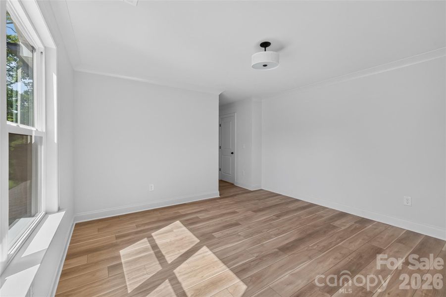 Spacious, unfurnished interior of a new home in , Harrisburg (Image 25).