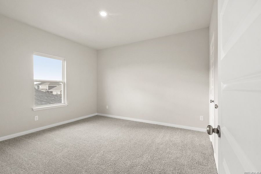 Spacious, unfurnished interior of a new home in Swenson Heights, Seguin (Image 15).