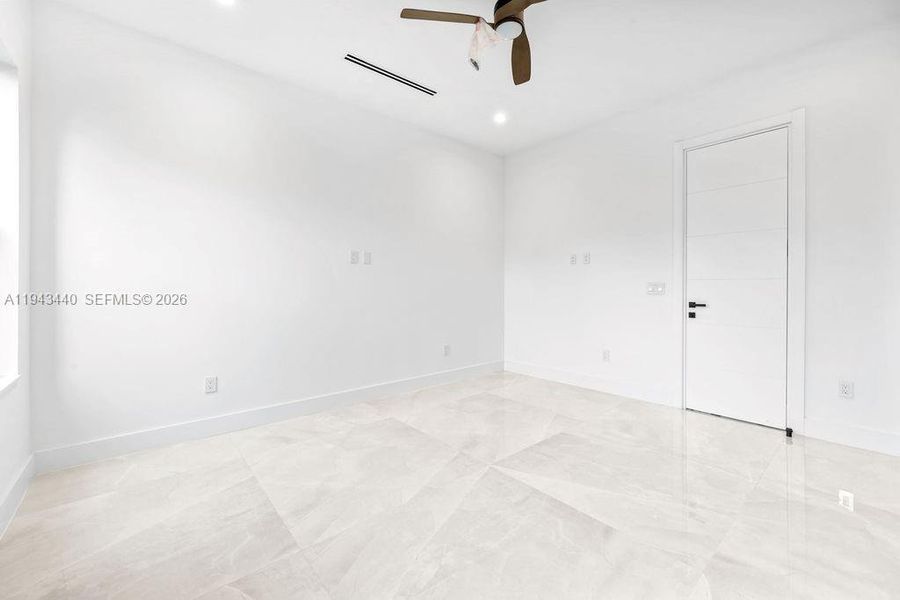 Spacious, unfurnished interior of a new home in , Fort Lauderdale (Image 52). Spacious, unfurnished interior of a new home in , Fort Lauderdale (Image 52).