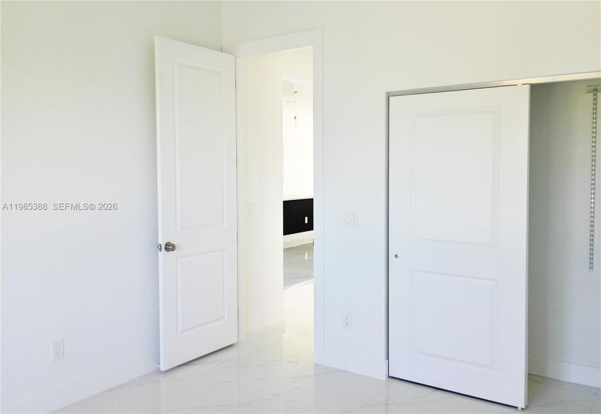 Spacious, unfurnished interior of a new home in , Pompano Beach (Image 17).