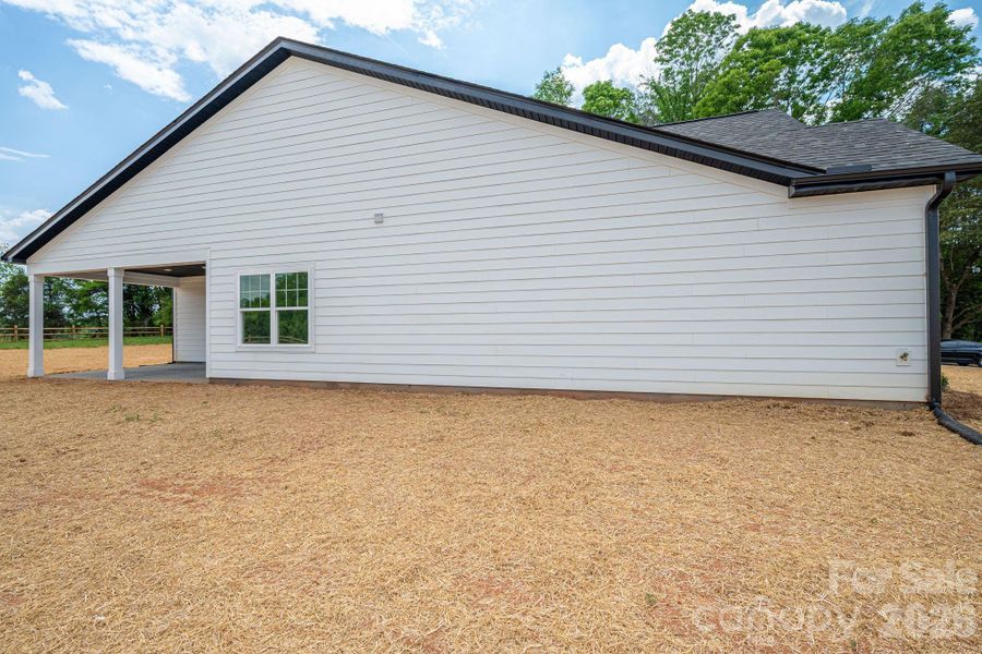 Exterior details and patio area of a home in , Maiden (Image 33).