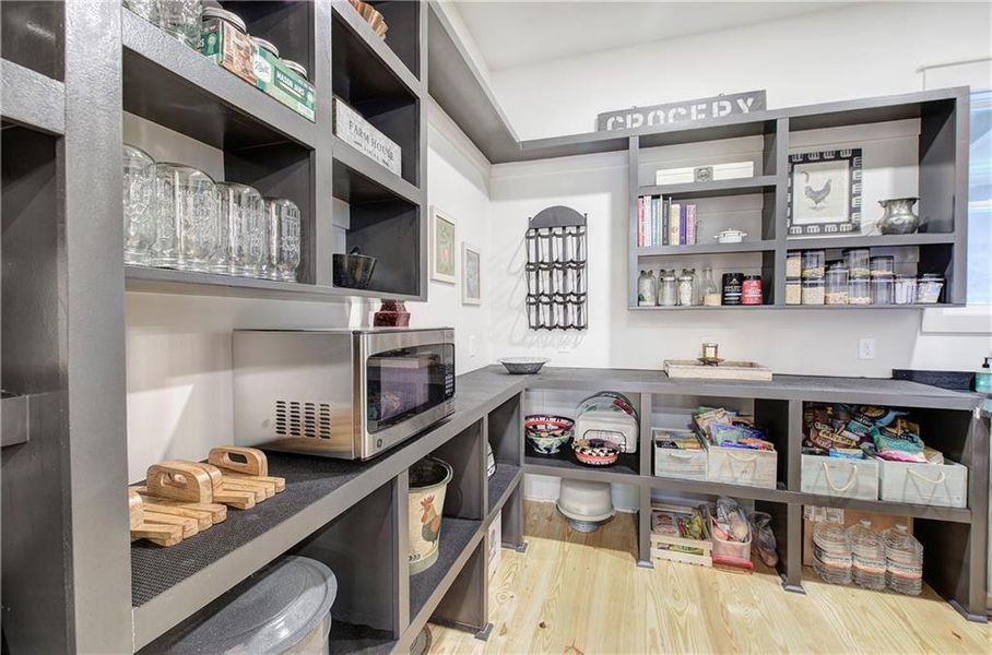 Furnished interior view inside a new home in , Temple (Image 16).