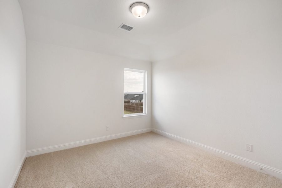 Spacious, unfurnished interior of a new home in Walden Pond, Forney (Image 40).