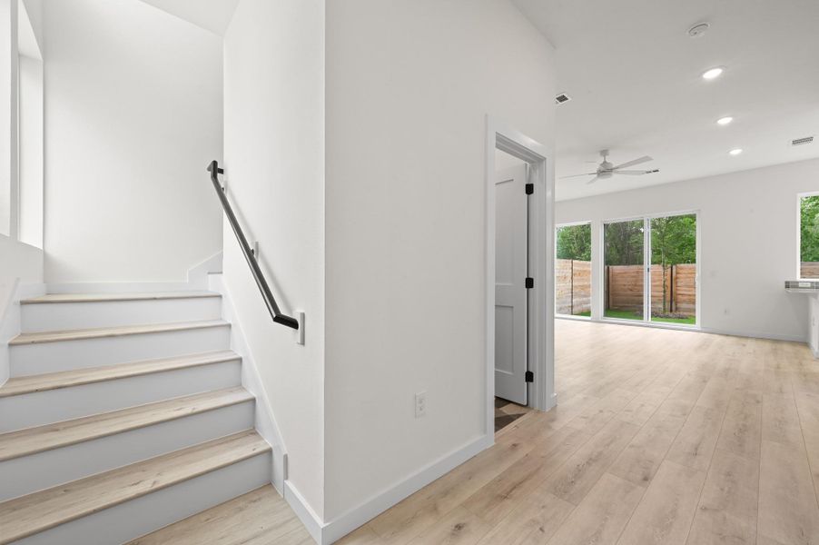 Spacious, unfurnished interior of a new home in , Austin (Image 15).