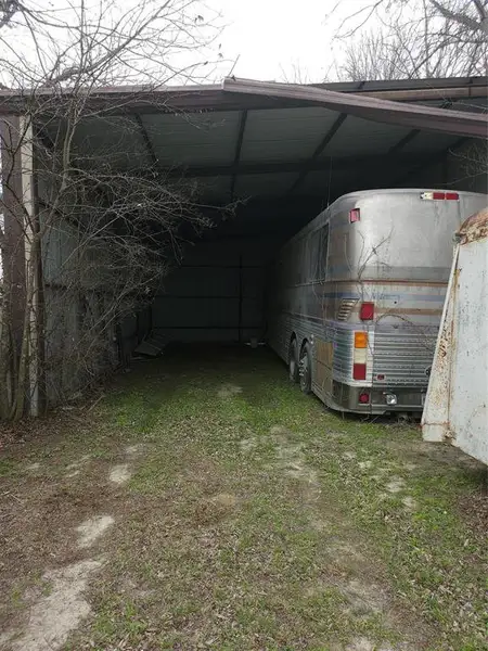 Image 10 of a home in .