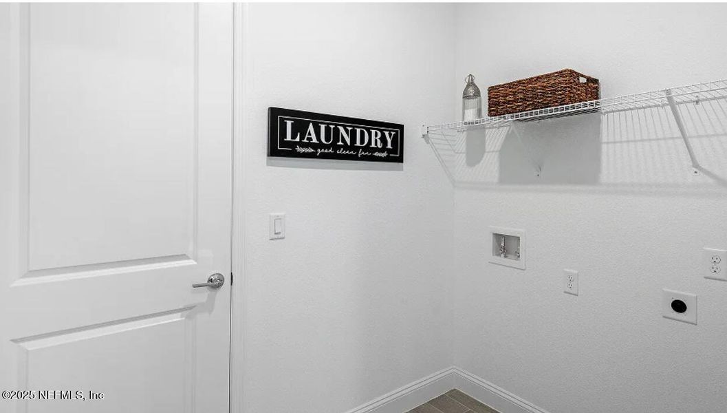 Furnished interior view inside a new home in St Augustine Lakes: St Augustine Lakes 40S, St. Augustine (Image 9).