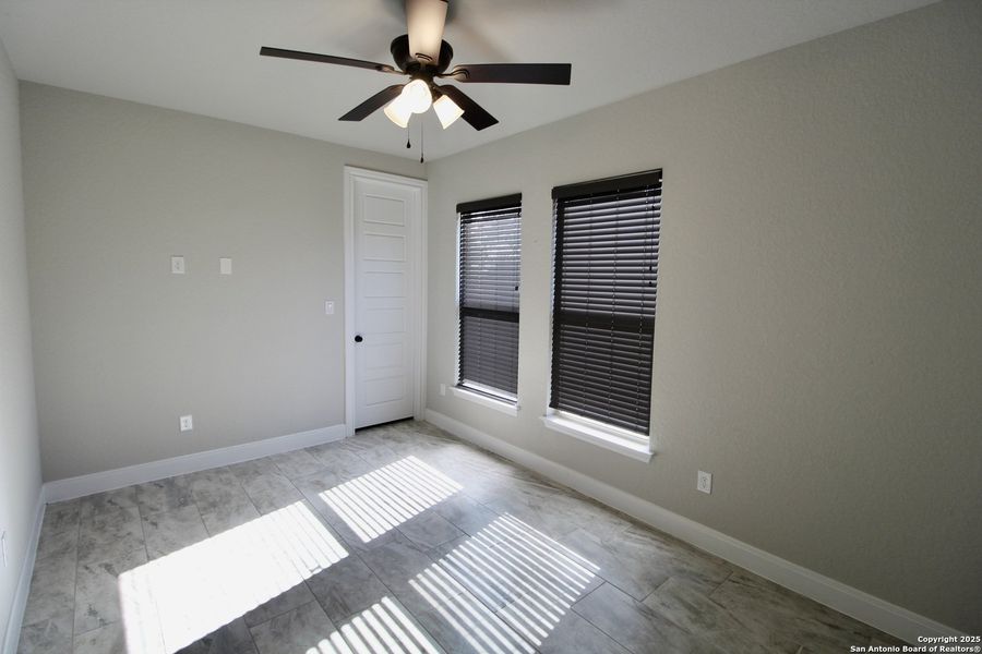 Spacious, unfurnished interior of a new home in , Lytle (Image 31).