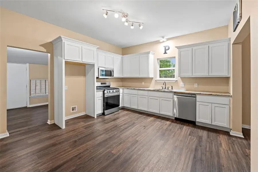 Furnished interior view inside a new home in , Quitman (Image 3).