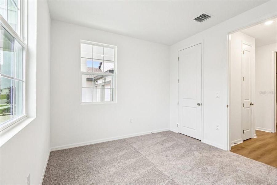 Spacious, unfurnished interior of a new home in Trailside, Mount Dora (Image 31).