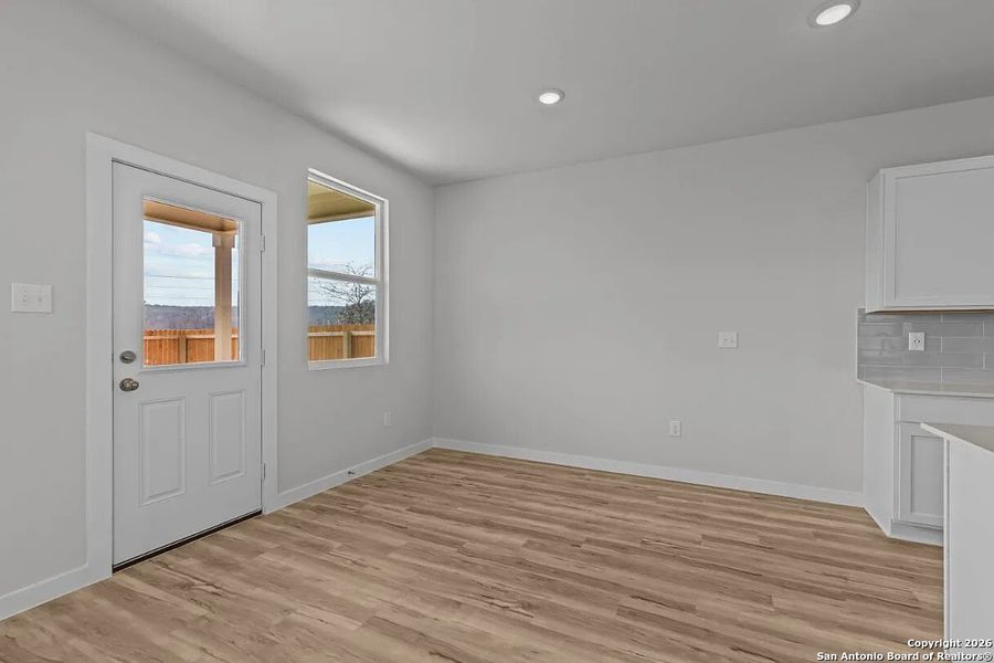 Spacious, unfurnished interior of a new home in Summerlin, San Antonio (Image 19).