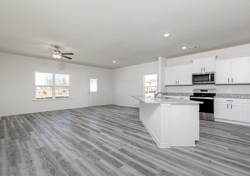 Move easily between the kitchen and dining room