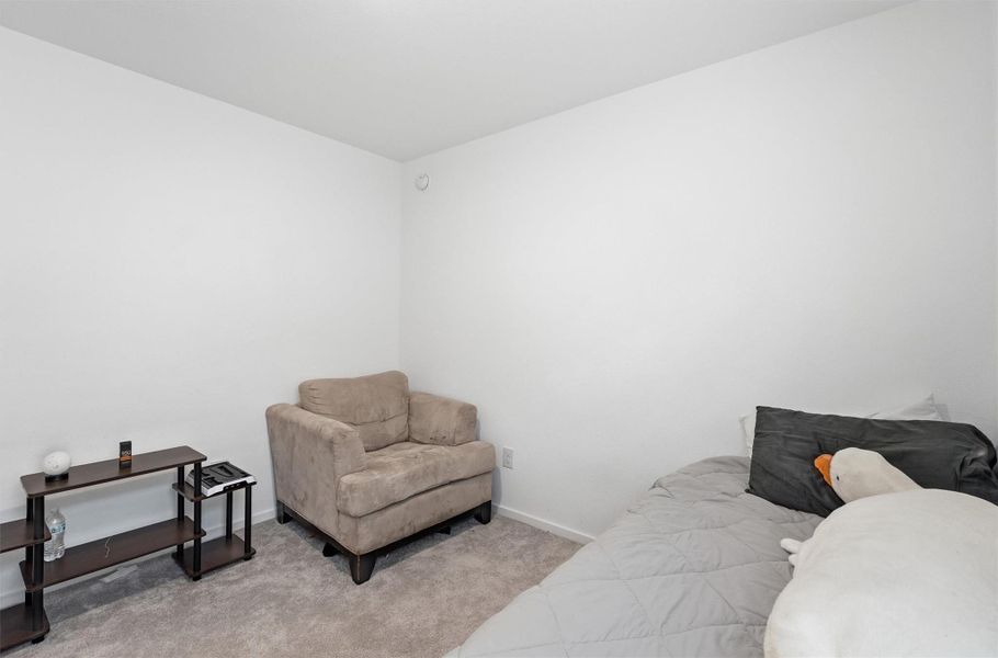 Comfortable Secondary Bedroom Comfortable Secondary Bedroom