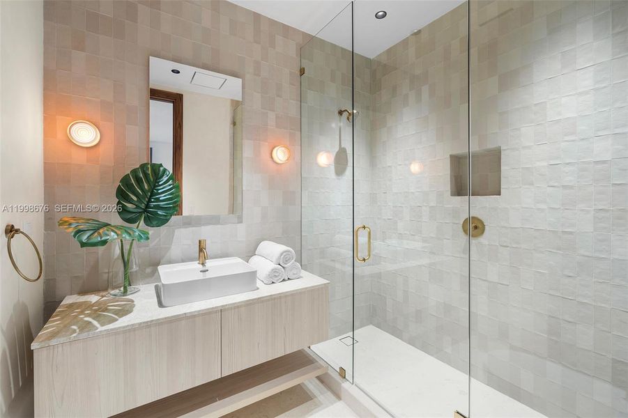 Furnished interior view inside a new home in , Bay Harbor Islands (Image 49).