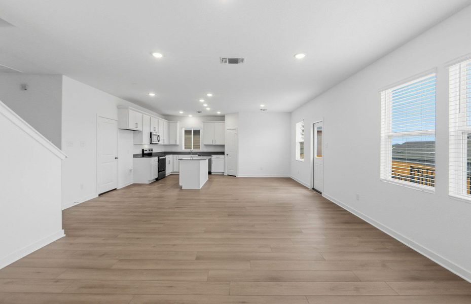 Spacious, unfurnished interior of a new home in Skyview, Belton (Image 16).