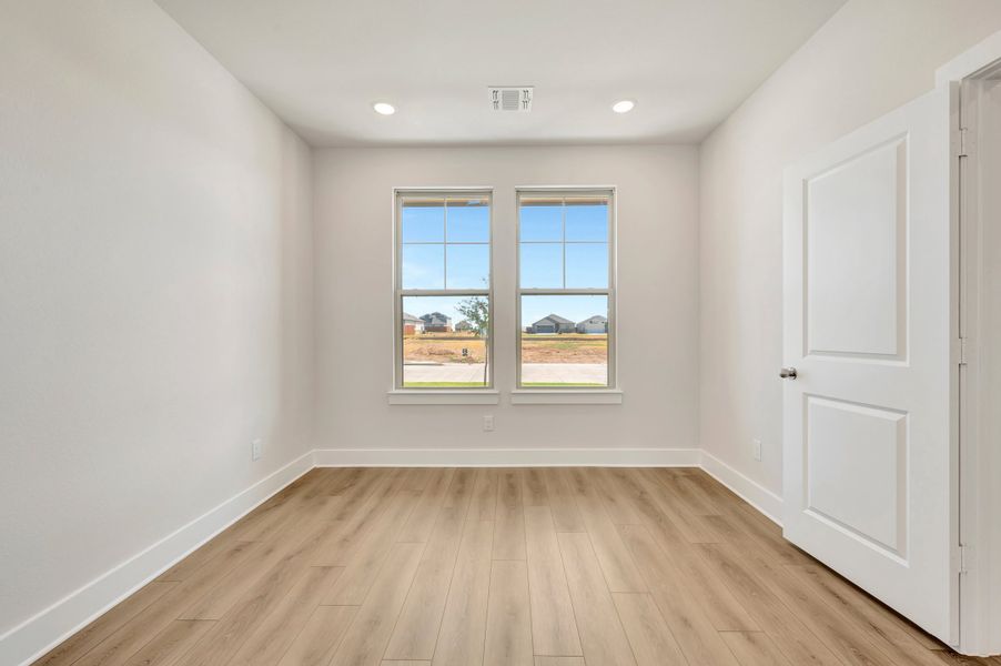 Spacious, unfurnished interior of a new home in The Meadows, Denton (Image 14).