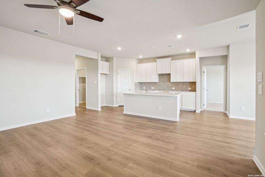 Spacious, unfurnished interior of a new home in Legendary Trails - Premier Series, Cibolo (Image 24).