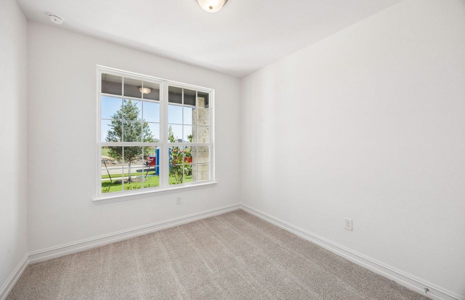 Spacious, unfurnished interior of a new home in Highland Lakes, McKinney (Image 18).