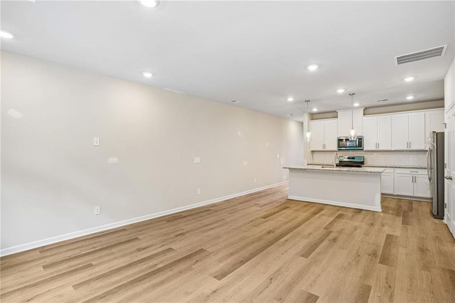 Spacious, unfurnished interior of a new home in Artisan Walk, Fairburn (Image 26).