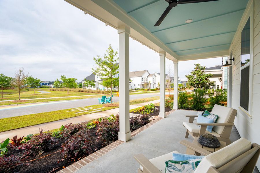 Exterior details and patio area of a home in , Summerville (Image 25).