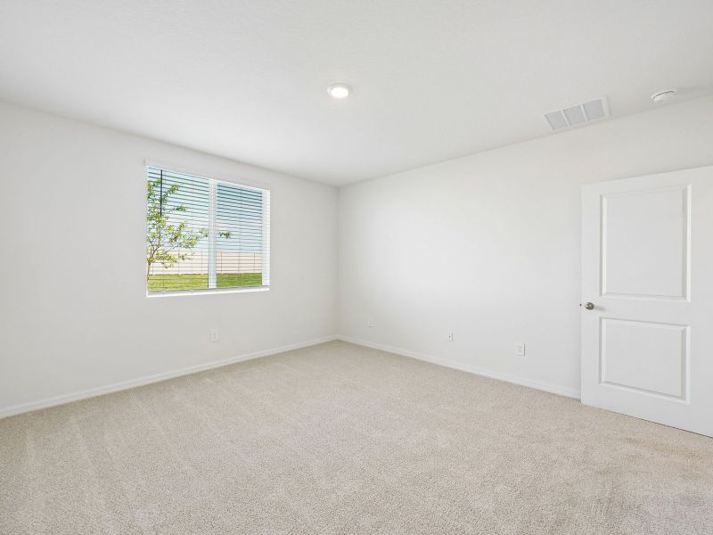 Spacious, unfurnished interior of a new home in Two Rivers - Premier Series, Zephyrhills (Image 15).