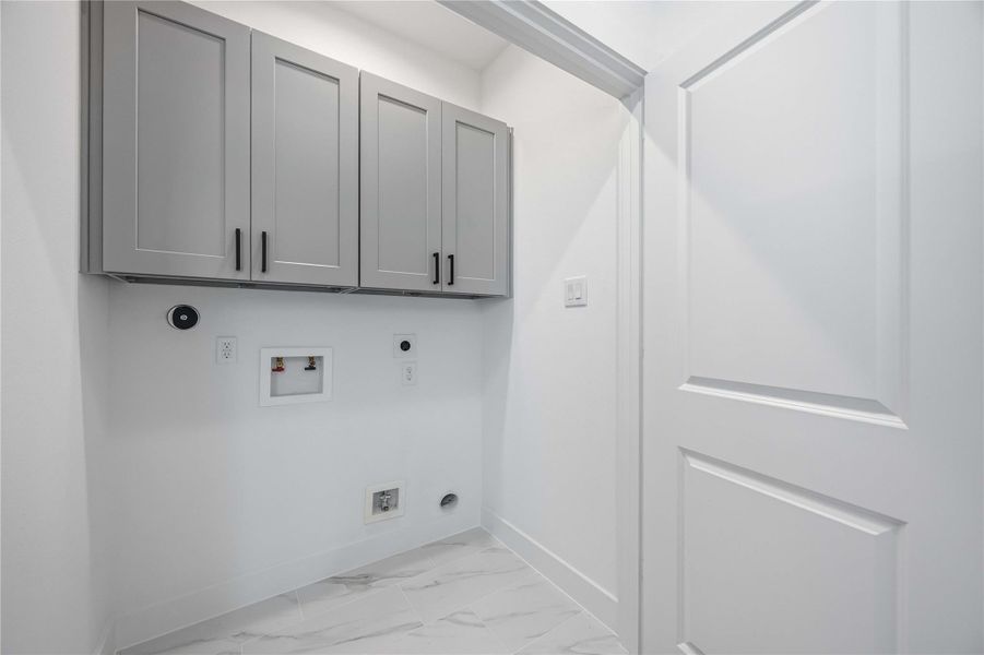 Spacious, unfurnished interior of a new home in , Houston (Image 16).