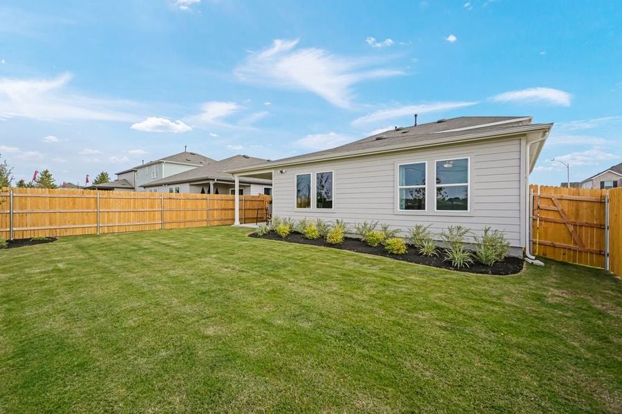 Representative exterior details of a home built from the Robin by Taylor Morrison in Longview 50s, Del Valle (Image 3).