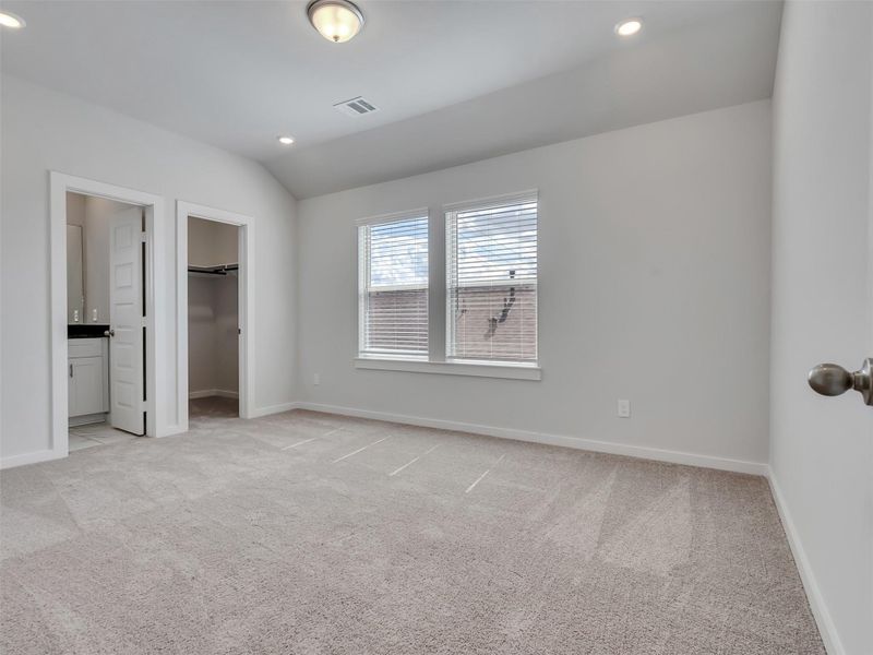 Spacious, unfurnished interior of a new home in Glendale Lakes, Arcola (Image 16).