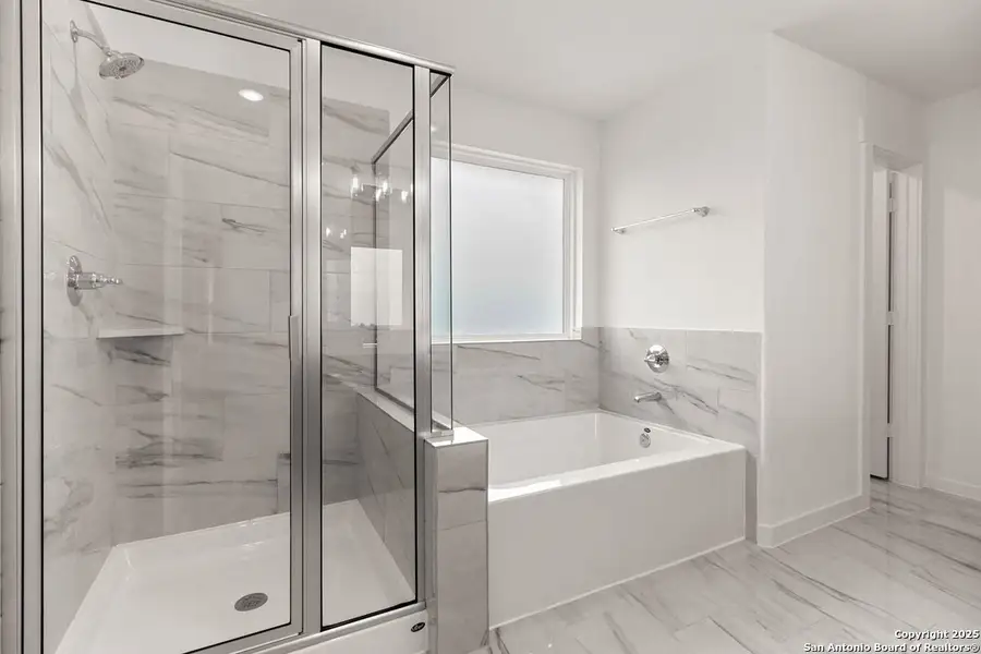 Furnished interior view inside a new home in Fairway Crossing 40s, San Antonio (Image 9). Furnished interior view inside a new home in Fairway Crossing 40s, San Antonio (Image 9).