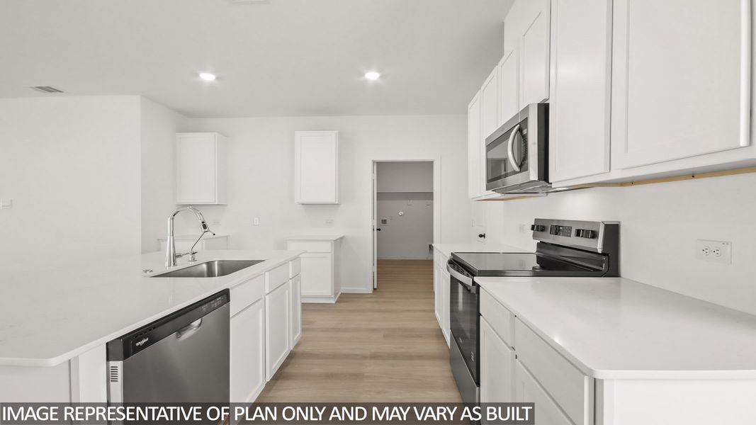 Furnished interior view inside a new home in Venetian Pines, Conroe (Image 6).