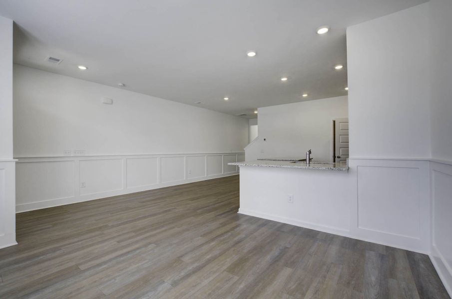Spacious, unfurnished interior of a new home in , Summerville (Image 18).