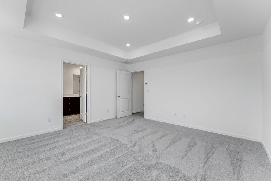 Spacious, unfurnished interior of a new home in Auburn Glen, Dacula (Image 18). Spacious, unfurnished interior of a new home in Auburn Glen, Dacula (Image 18).
