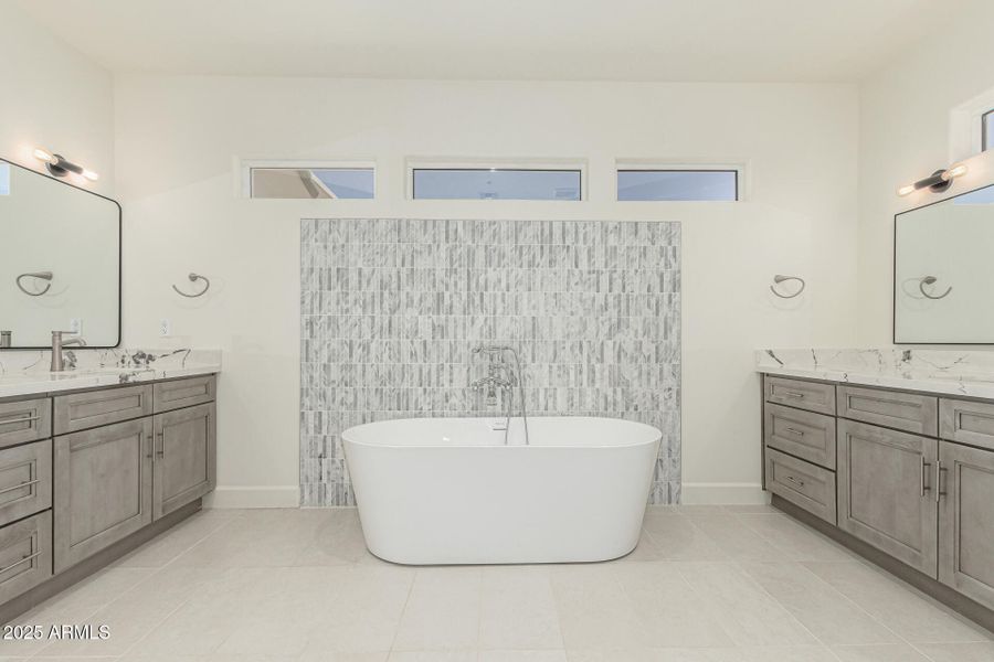 Master Bathroom Master Bathroom