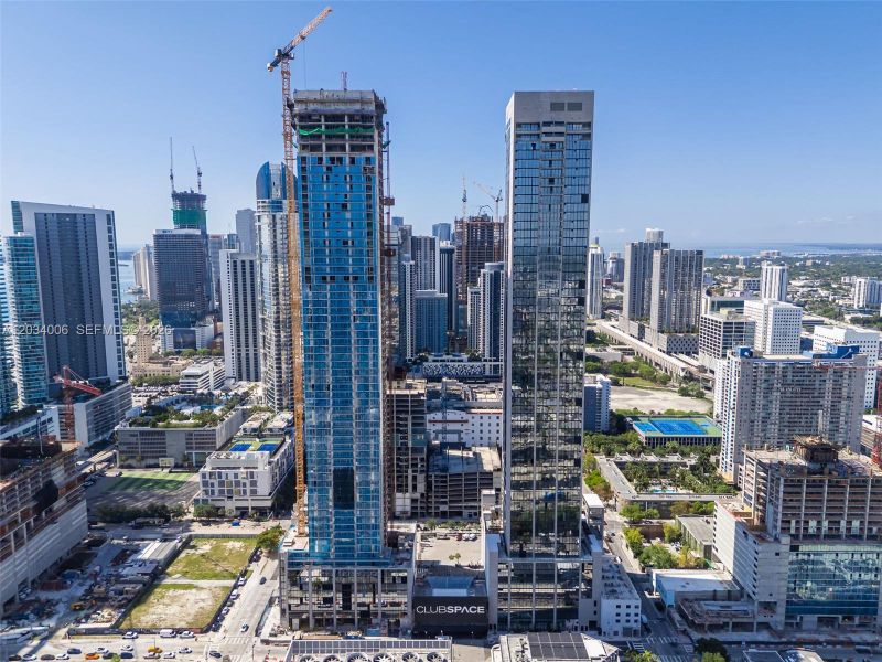 Condo located in Miami, FL showcasing its design and architecture (Image 24). Condo located in Miami, FL showcasing its design and architecture (Image 24).