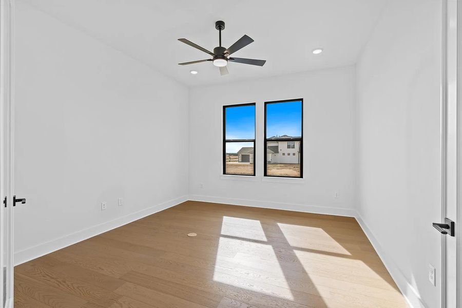 Grantley II D Home office