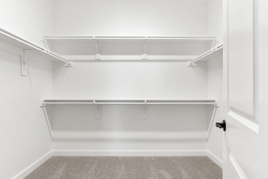 Spacious, unfurnished interior of a new home in Wildridge, Oak Point (Image 38). Spacious, unfurnished interior of a new home in Wildridge, Oak Point (Image 38).