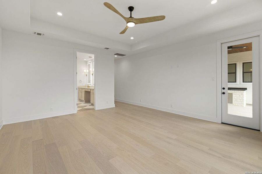 Spacious, unfurnished interior of a new home in , Boerne (Image 26).