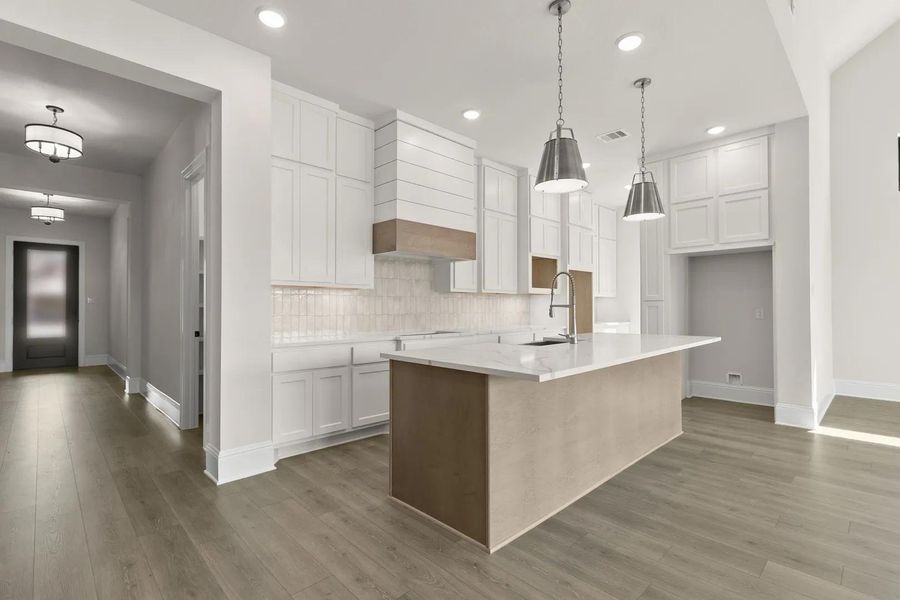 Brynlee II G Kitchen