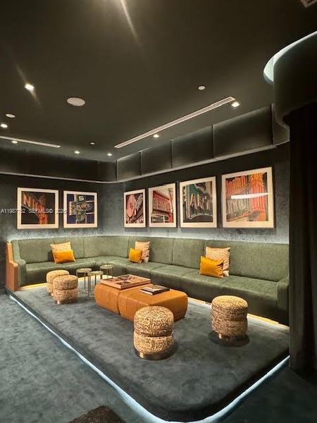 Community amenities in , Miami (Image 30).