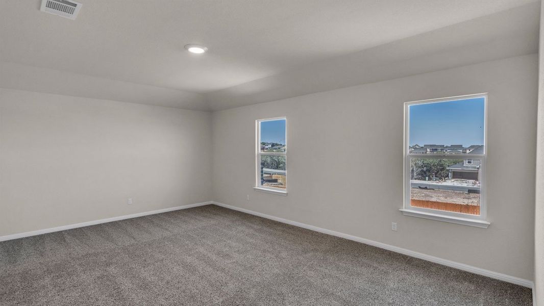 Spacious, unfurnished interior of a new home in Thunder Rock, Marble Falls (Image 21).