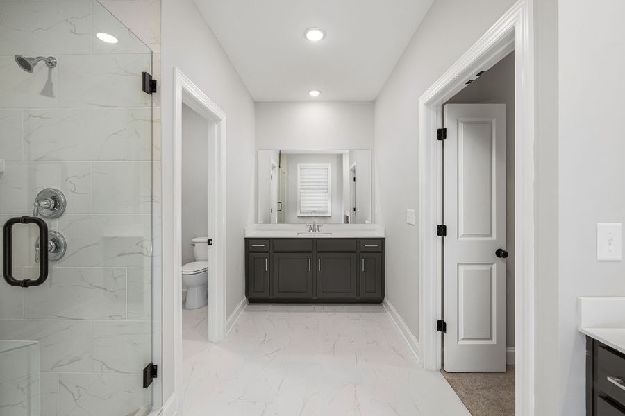 Dual vanities within the primary bathroom